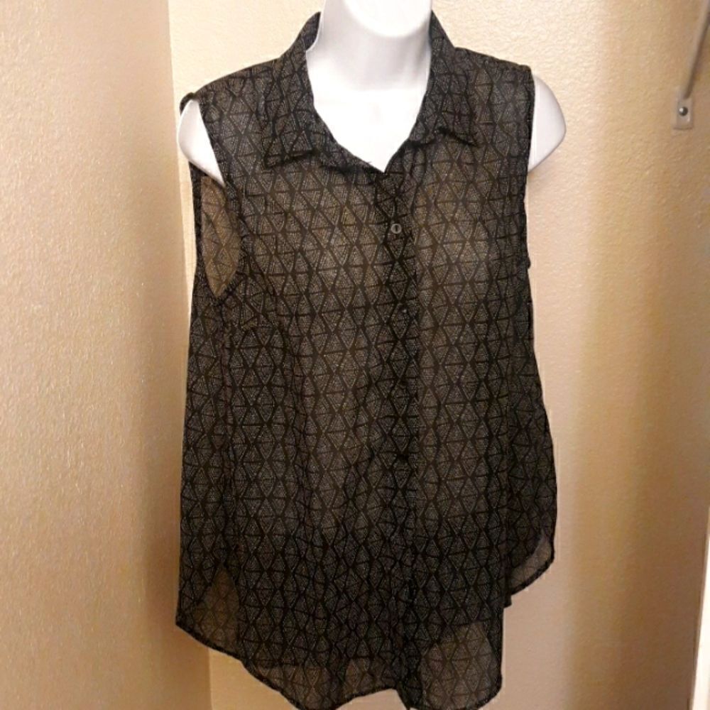H&M , short sleeve, button down blouse. Size 4